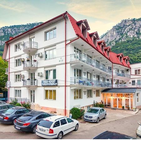 Hotel Artemis Băile Herculane Exterior foto